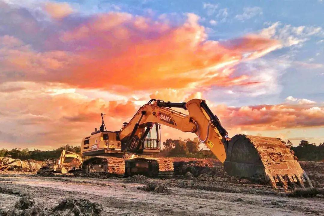 Excavator bridge construction